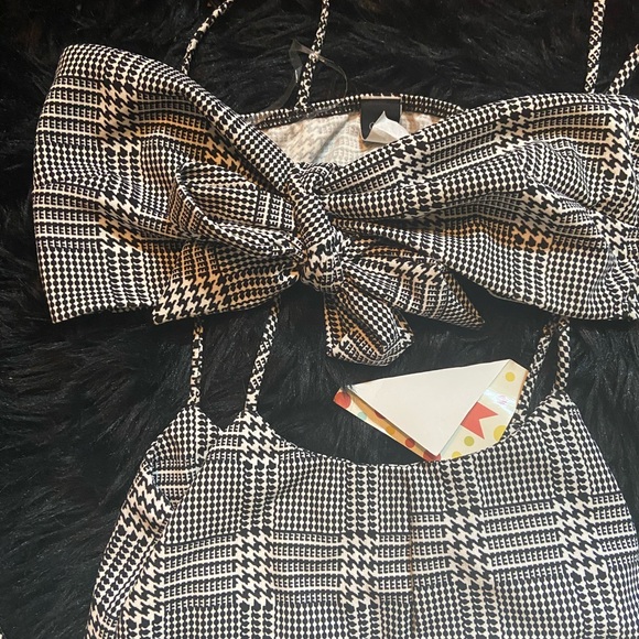 Houndstooth Two Piece Overall/ Jumper Set - Picture 3 of 5